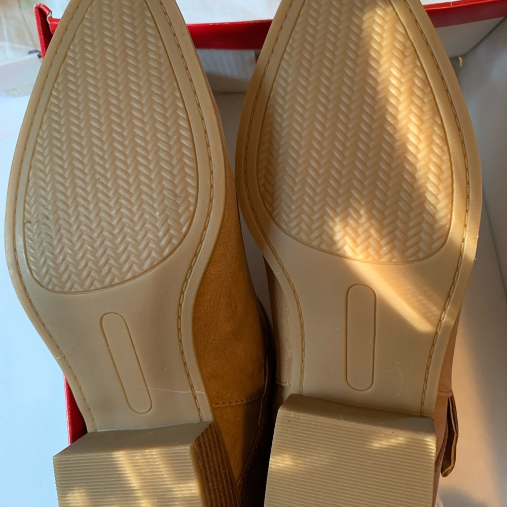 Wonderly cognac faux suede ankle booties size 7. Brand new in the box.